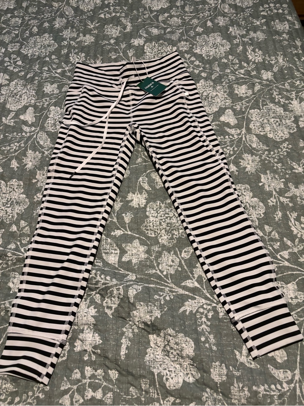 HALARA Black & White Striped women’s 7/8